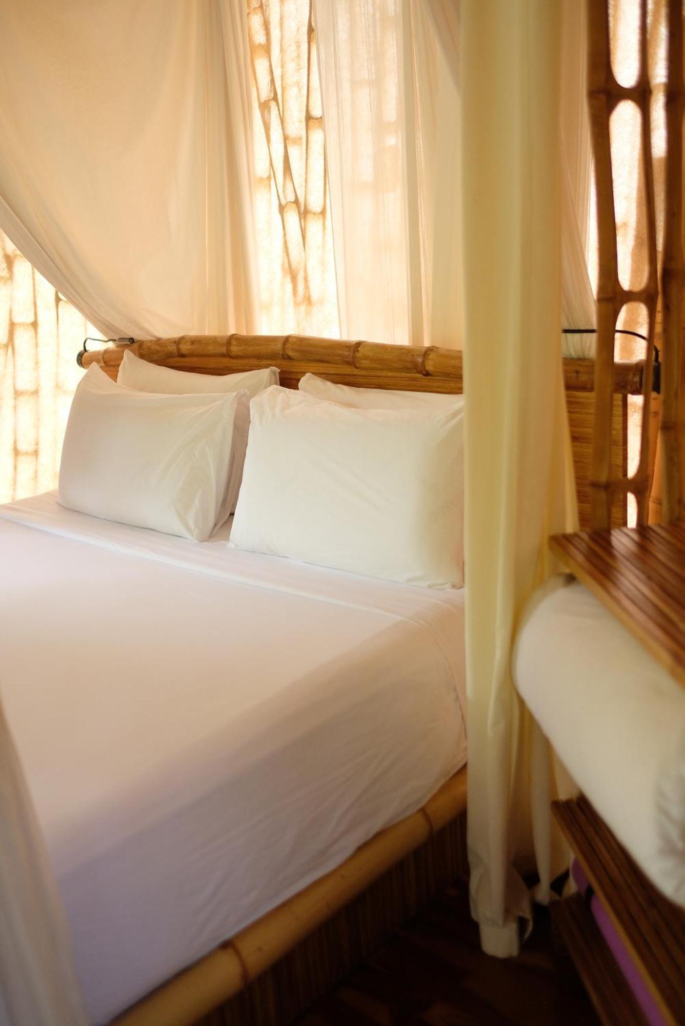 Maringi Sumba By The Sumba Hospitality Foundation Waikelo Esterno foto