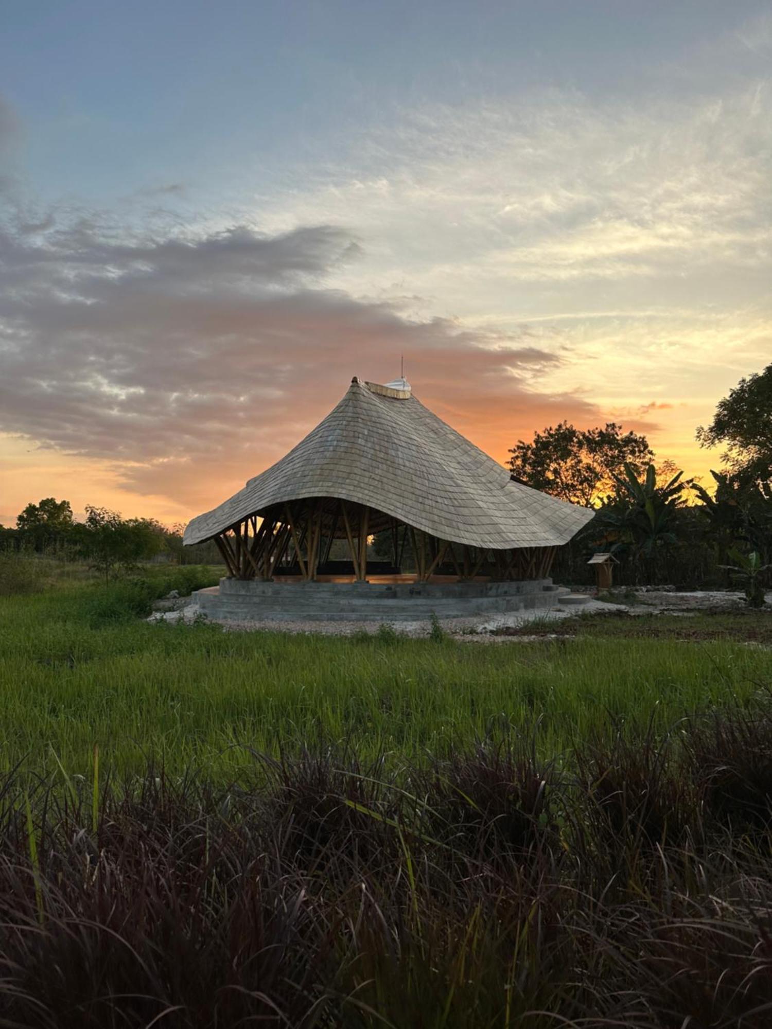 Maringi Sumba By The Sumba Hospitality Foundation Waikelo Esterno foto